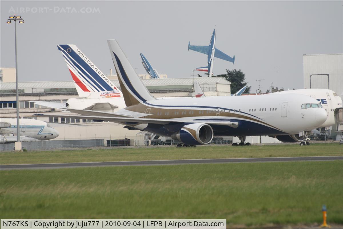N767KS, 1996 Boeing 767-24QER C/N 28270, on transit at Le Bourget