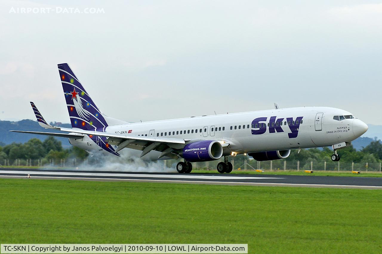 TC-SKN, 2009 Boeing 737-94X/ER C/N 36086, Sky Airlines Boeing B737-94X/ER landing in LOWL/LNZ