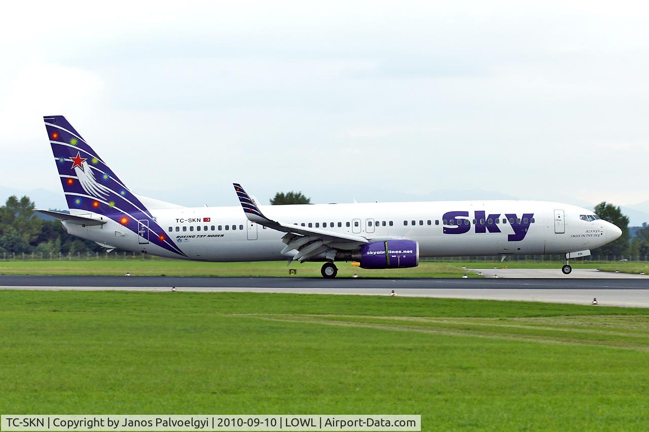 TC-SKN, 2009 Boeing 737-94X/ER C/N 36086, Sky Airlines Boeing B737-94X/ER landing in LOWL/LNZ