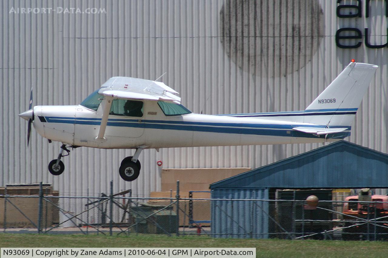 N93069, 1981 Cessna 152 C/N 15285389, At Grand Prairie Municipal