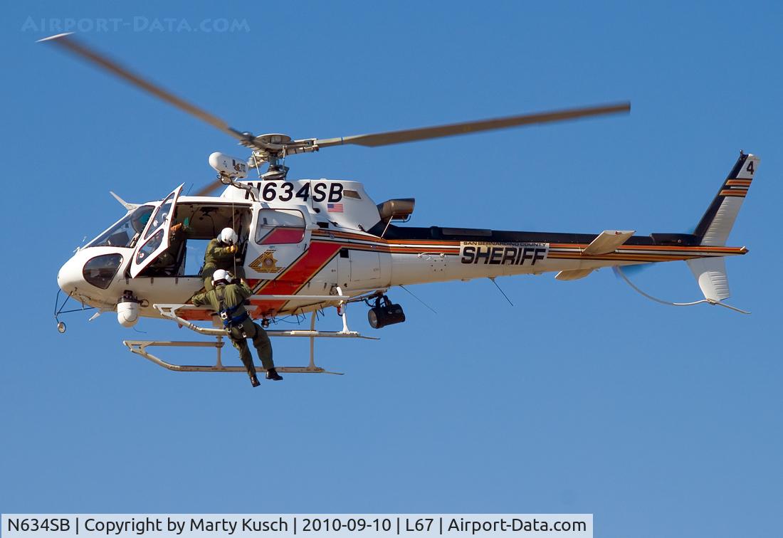N634SB, 2005 Eurocopter AS-350B-3 Ecureuil Ecureuil C/N 3997, Rappel training on the SBSO ramp.
