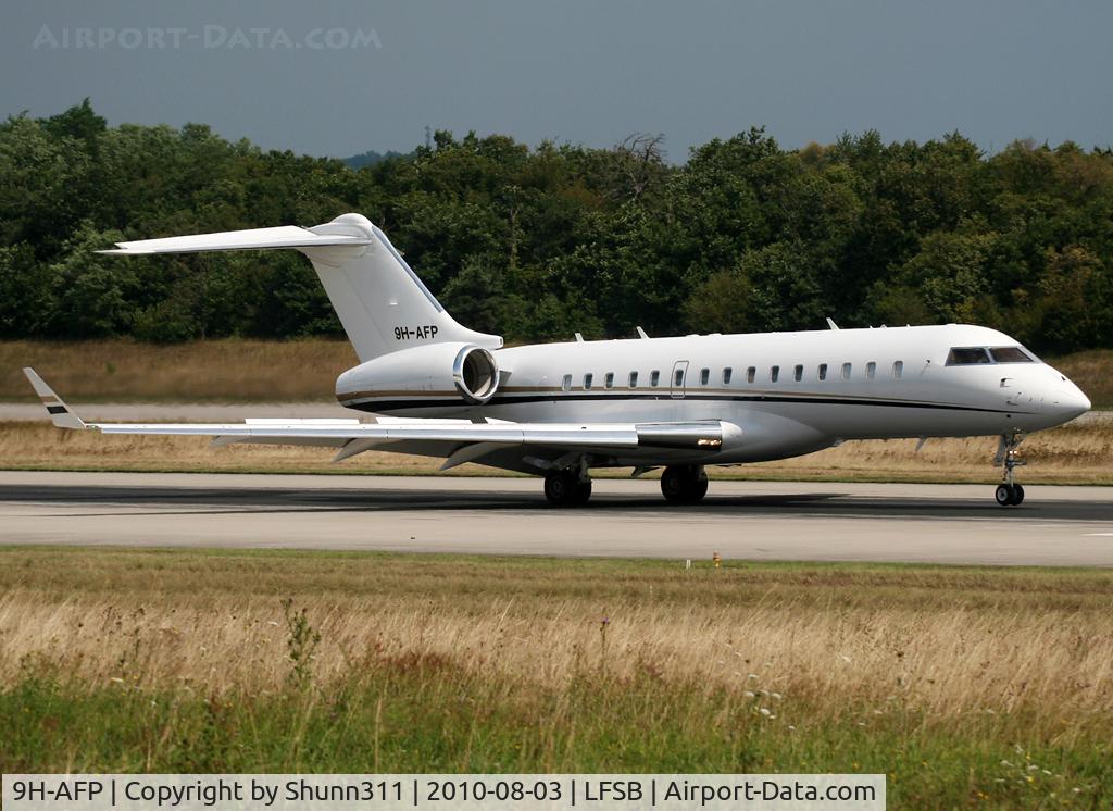 9H-AFP, 2002 Bombardier BD-700-1A10 Global Express C/N 9115, Landing rwy 16