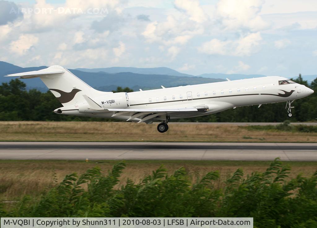 M-VQBI, 2006 Bombardier BD-700-1A10 Global Express C/N 9213, Landing rwy 16