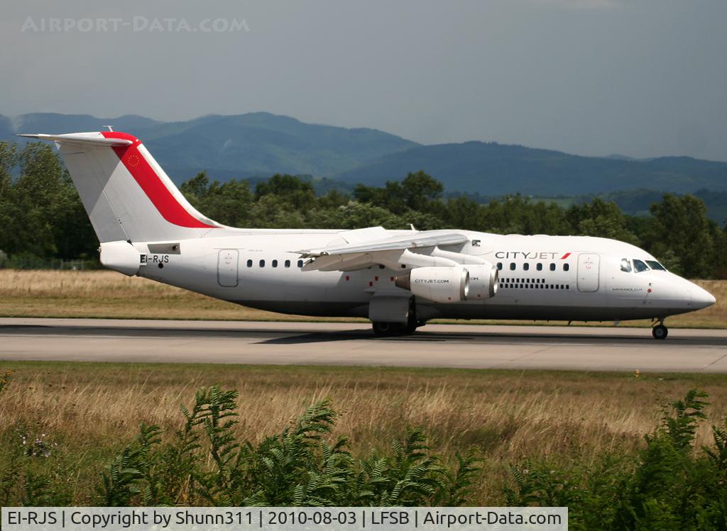EI-RJS, 2000 British Aerospace Avro 146-RJ85A C/N E2365, Landing rwy 16