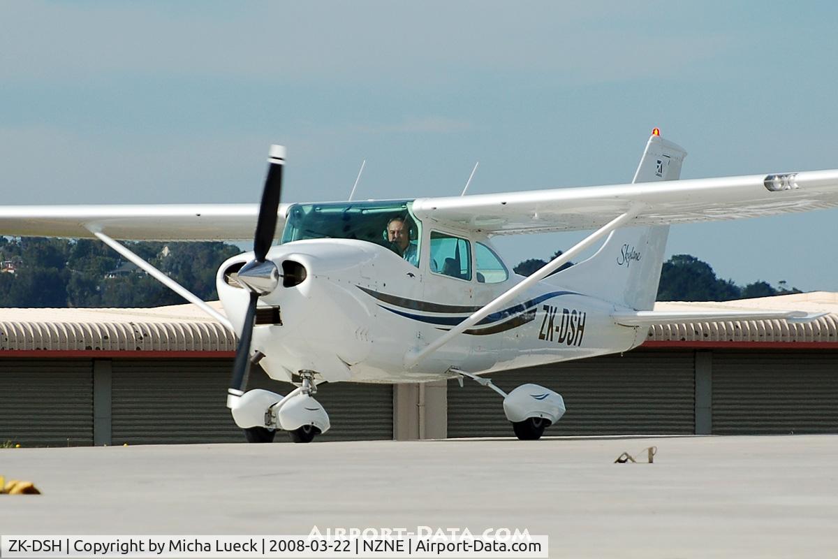 ZK-DSH, Cessna 182K Skylane C/N 18257907, At North Shore Aerodrome