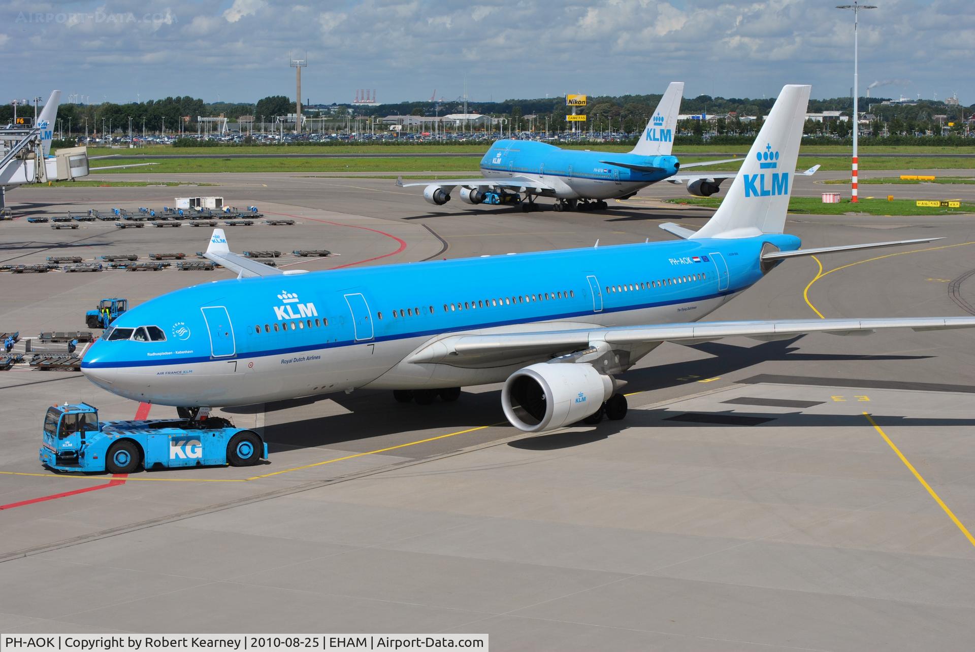PH-AOK, 2007 Airbus A330-203 C/N 834, KLM being towed onto stand