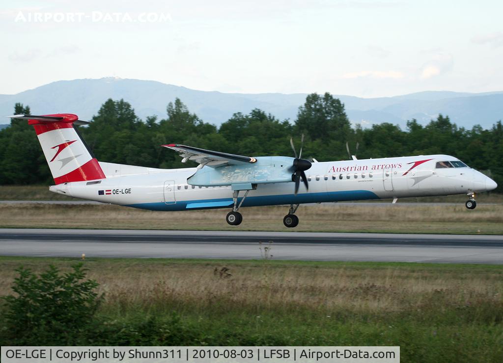 OE-LGE, 2001 De Havilland Canada DHC-8-402Q Dash 8 C/N 4042, Landing rwy 16