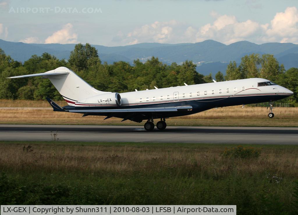 LX-GEX, 1998 Bombardier BD-700-1A10 Global Express C/N 9013, Landing rwy 16