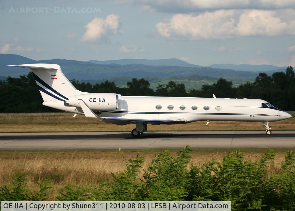 OE-IIA, 2001 Gulfstream Aerospace G-V Gulfstream V C/N 641, Taking off rwy 16