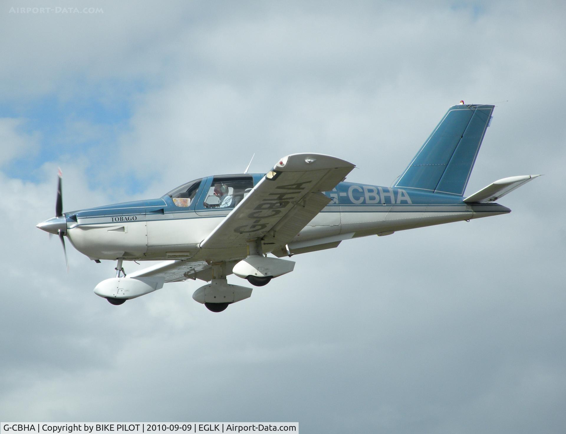 G-CBHA, 1993 Socata TB-10 Tobago C/N 1583, Finals for rwy 25.