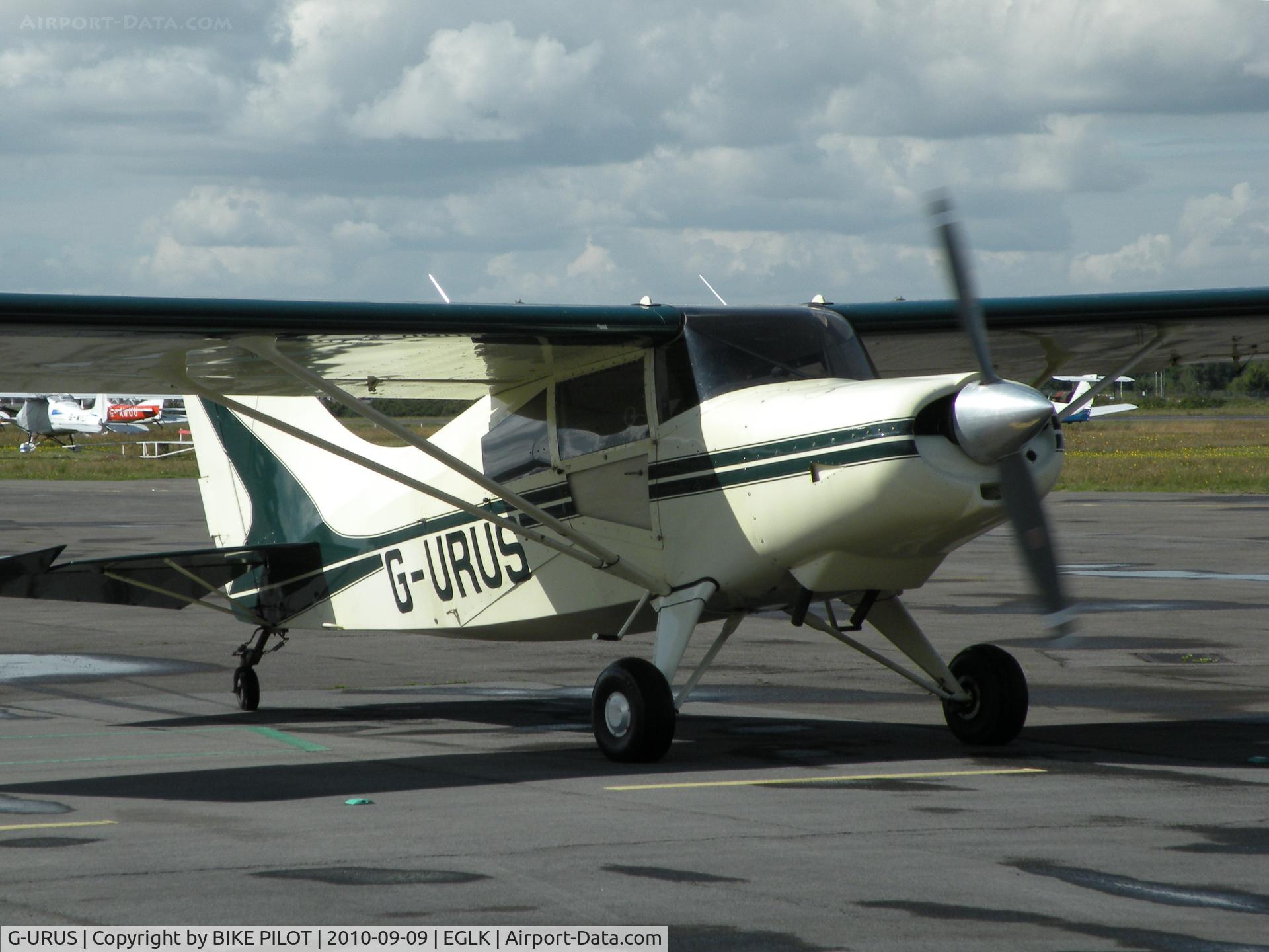 G-URUS, 1998 Maule MX-7-180B Star Rocket C/N 22014C, haeding to the run up area for rwy 25.