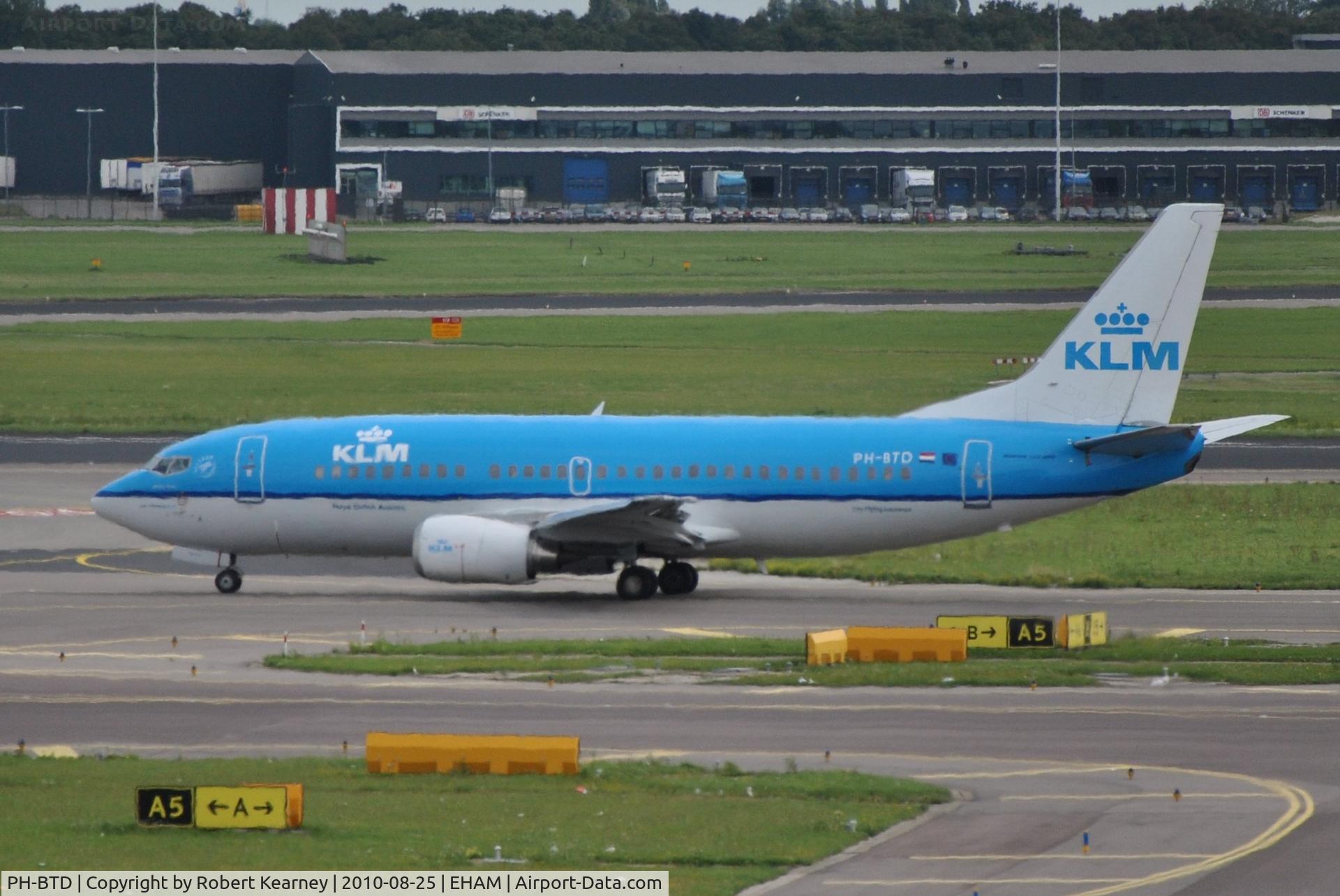 PH-BTD, 1992 Boeing 737-306 C/N 27420, KLM heading for take-off