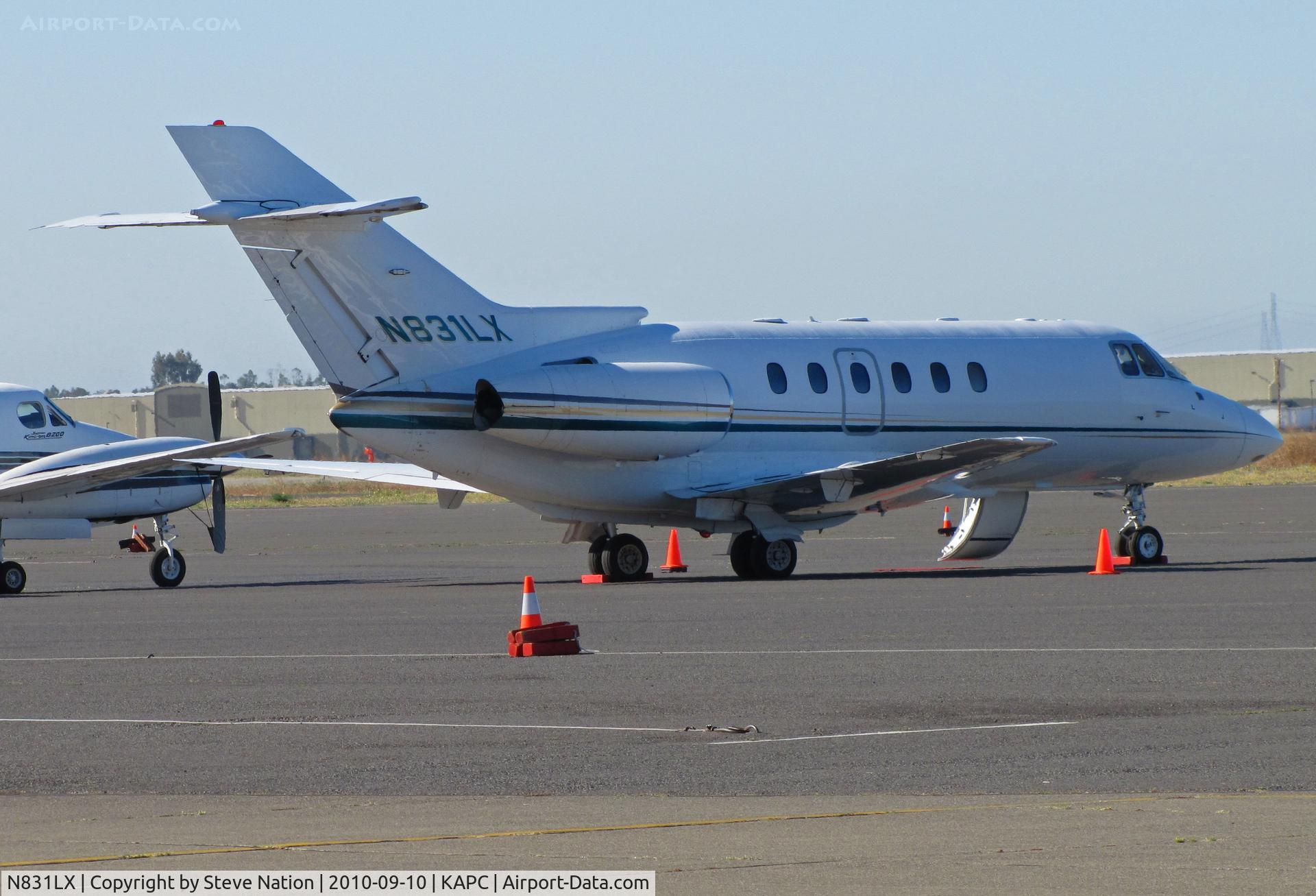 N831LX, 2000 Raytheon Hawker 800XP C/N 258510, Flight Options Hawker 800XP on ramp at Bridgeford FS