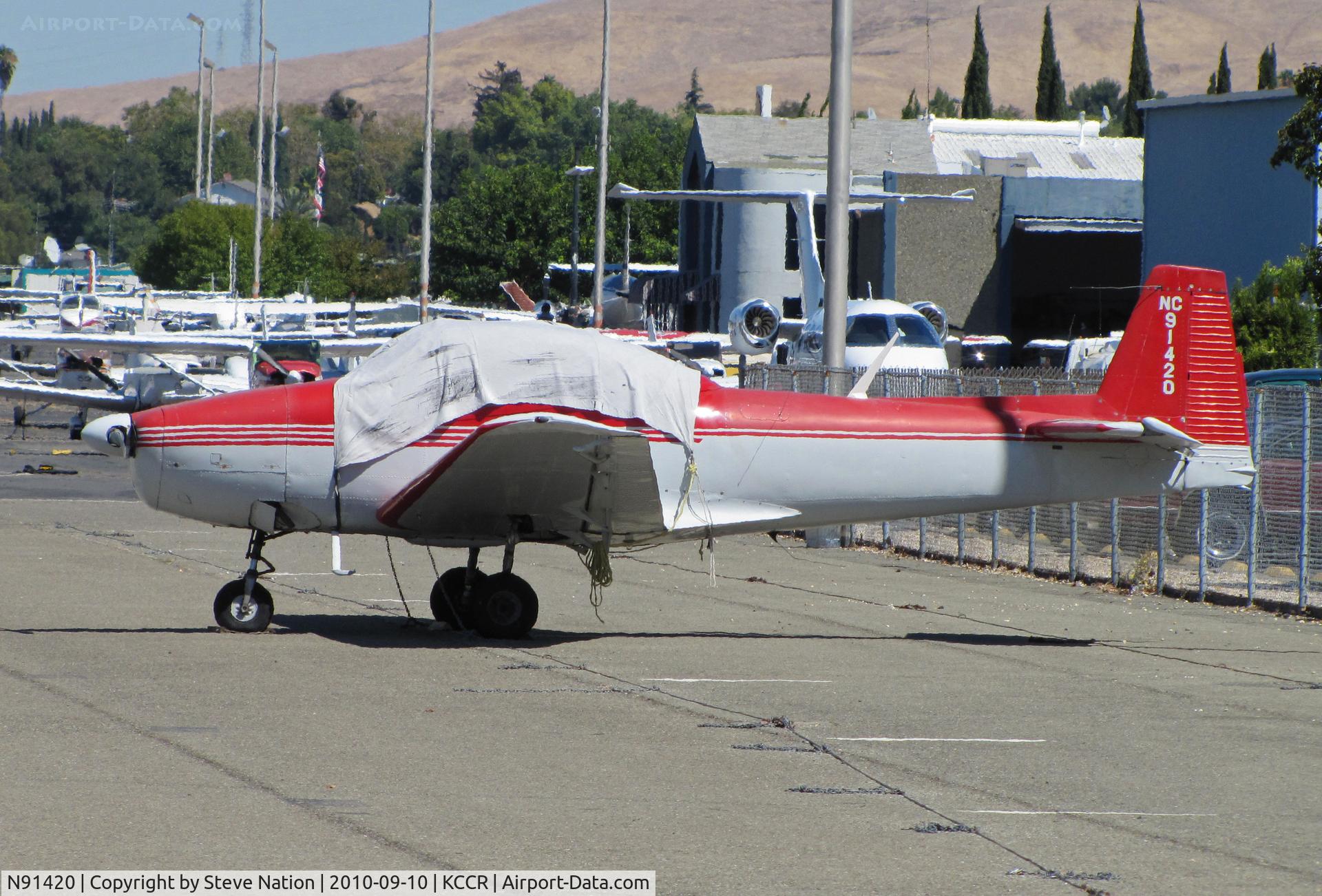 N91420, 1946 North American Navion (NA-145) C/N NAV-4-82, Locally-based 1946 Navion A with canopy covered and wearing NC91420 registration