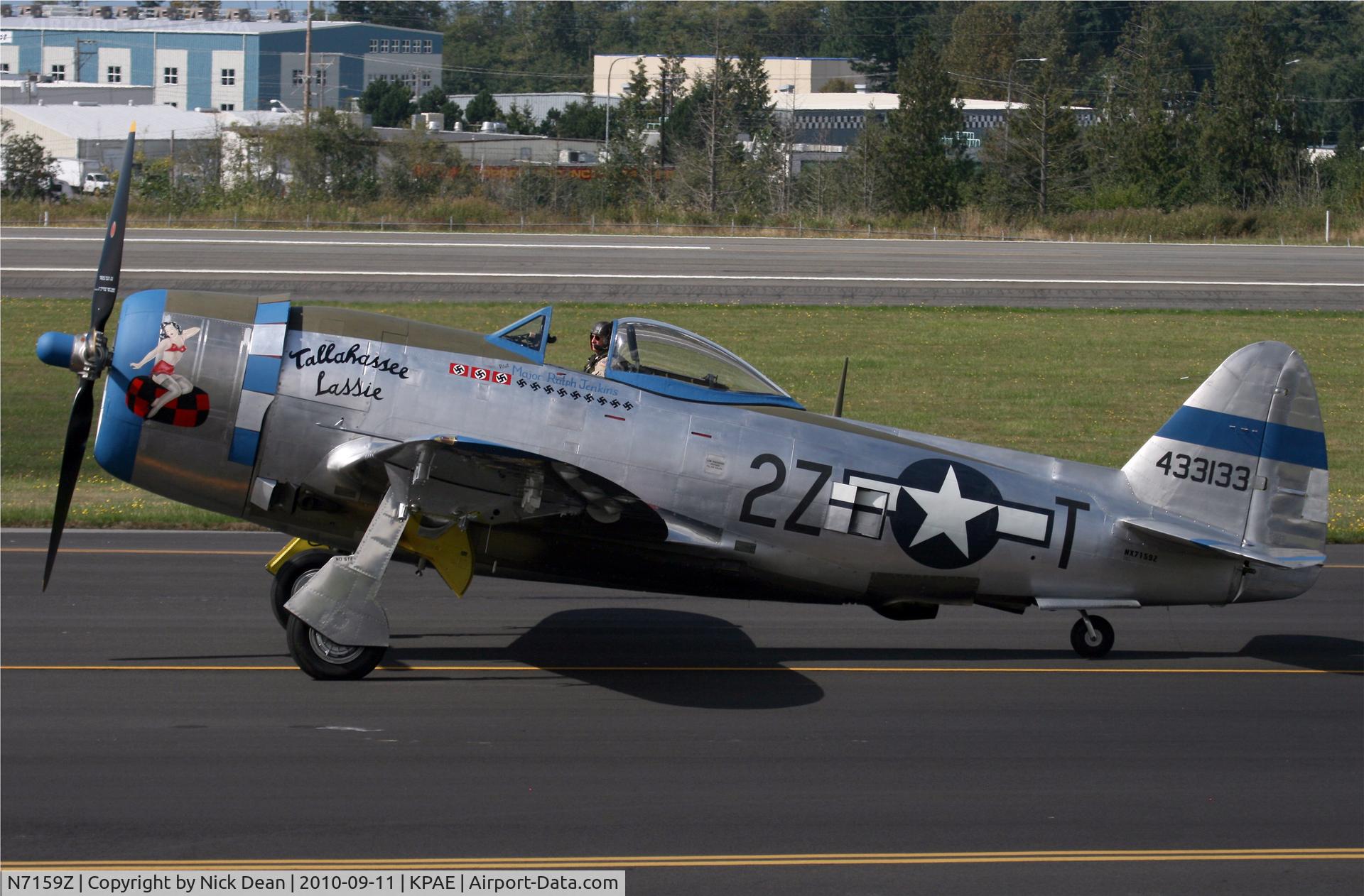 N7159Z, 1945 Republic P-47D Thunderbolt C/N 399-55945, KPAE Paul Allens newly painted Jug taxying for the fortnightly flying display this time in the company of FHC's P51D