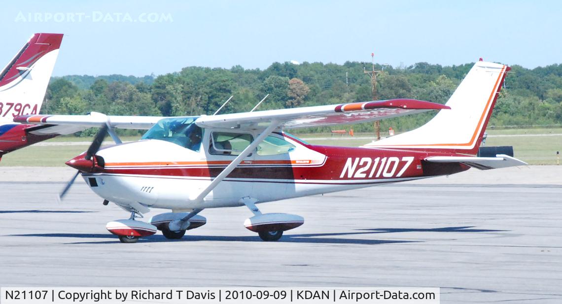 N21107, 1972 Cessna 182P Skylane C/N 18261418, 1972 Cessna Skylane 172S in Danville Va.