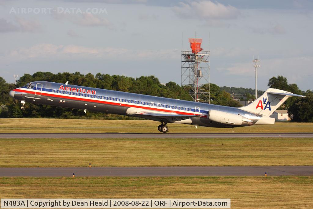 N483A, 1988 McDonnell Douglas MD-82 (DC-9-82) C/N 49676, American Airlines N483A (FLT AAL815) departing RWY 5 en route to Dallas/Fort Worth Int'l (KDFW).