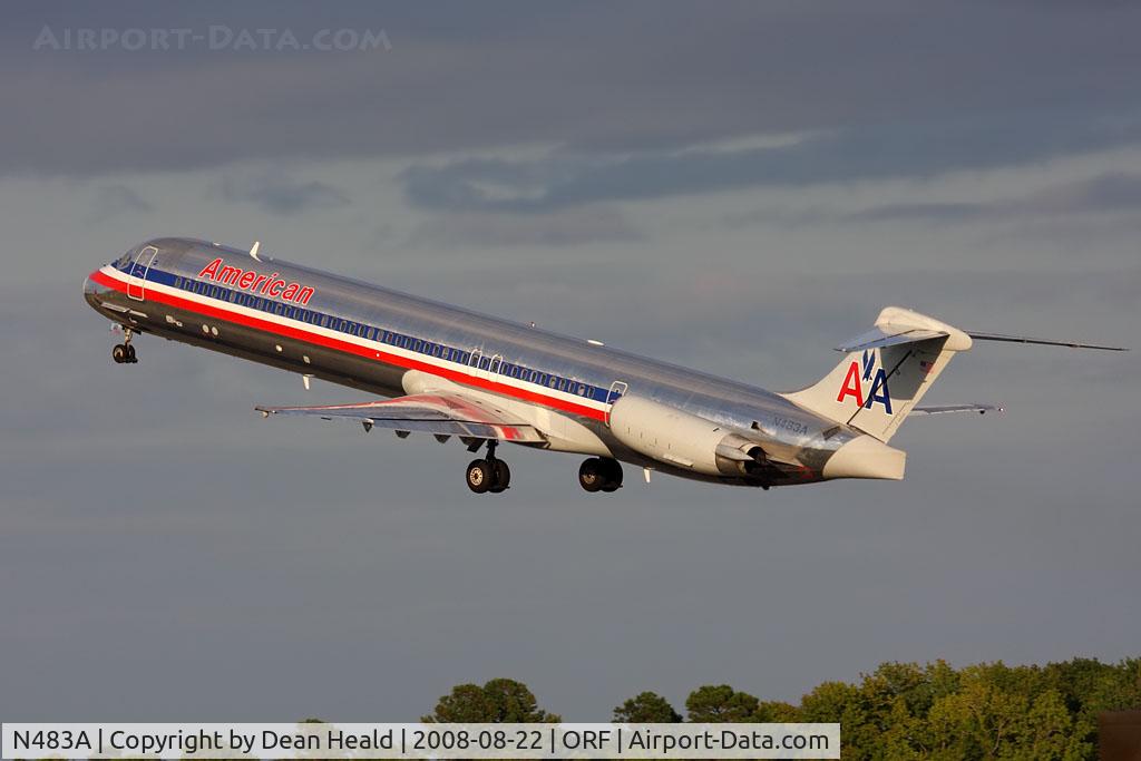 N483A, 1988 McDonnell Douglas MD-82 (DC-9-82) C/N 49676, American Airlines N483A (FLT AAL815) climbing out from RWY 5 en route to Dallas/Fort Worth Int'l (KDFW).