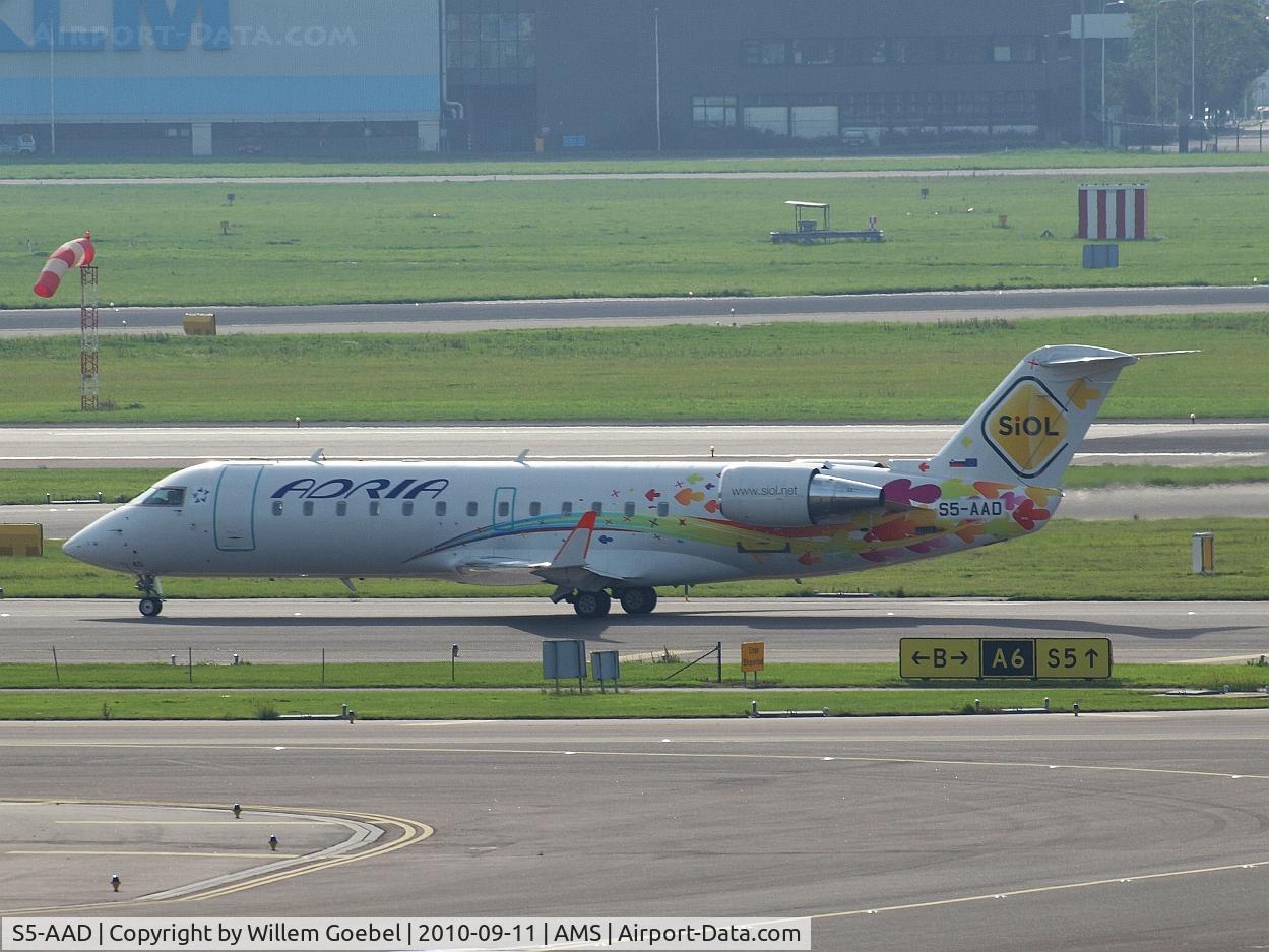S5-AAD, 1997 Canadair CRJ-200LR (CL-600-2B19) C/N 7166, Ready for take off