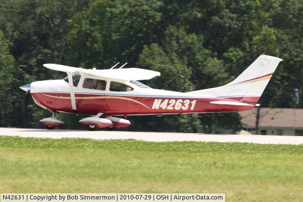 N42631, 1968 Cessna 182L Skylane C/N 18259115, Departing Airventure 2010 - Oshkosh, Wisconsin