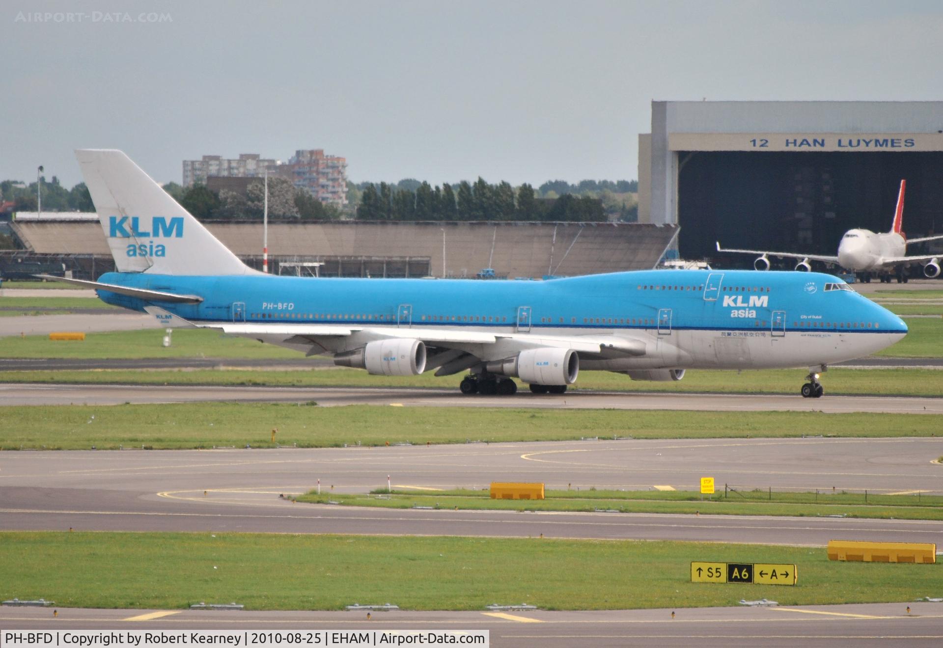 PH-BFD, 1989 Boeing 747-406BC C/N 24001, KLM awaiting take off clearance