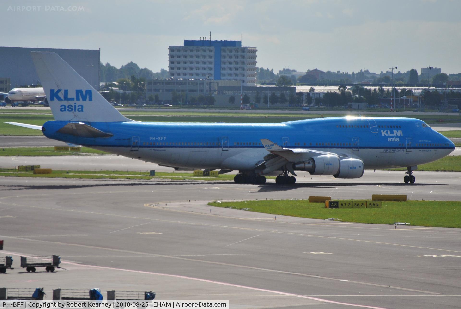 PH-BFF, 1990 Boeing 747-406BC C/N 24202, KLM heavy taxiing out for departure