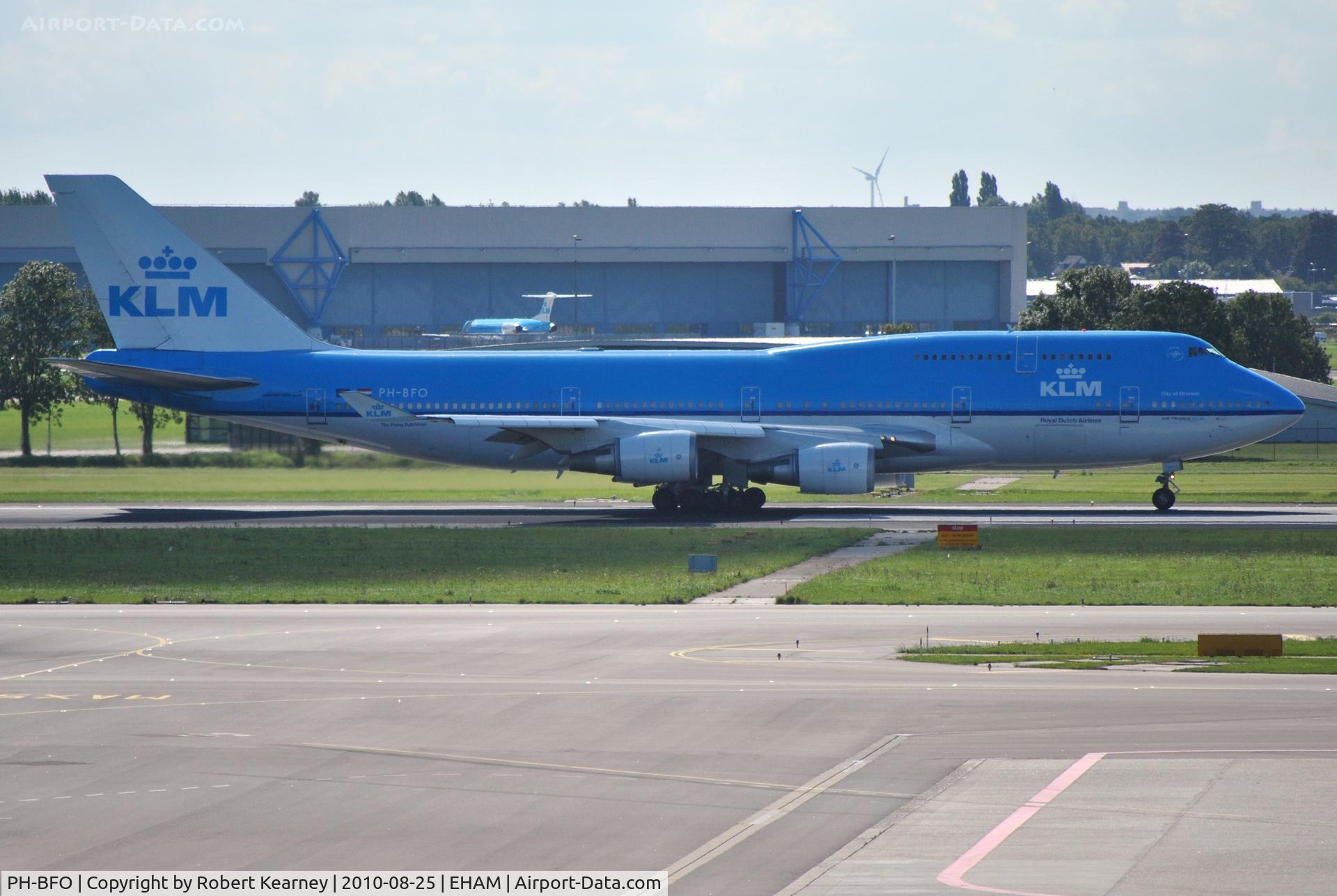 PH-BFO, 1992 Boeing 747-406BC C/N 25413, KLM heavy rolling