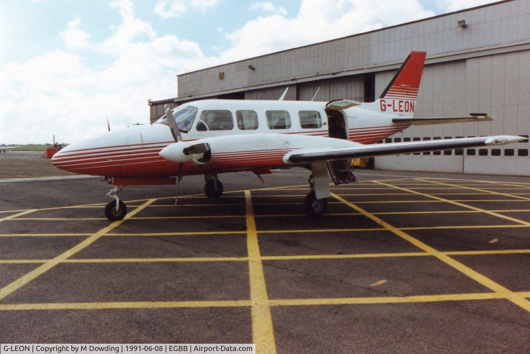 G-LEON, 1978 Piper PA-31-350 Chieftain C/N 31-7852111, One of the two Navajos operated by Prospair Air Charter.
