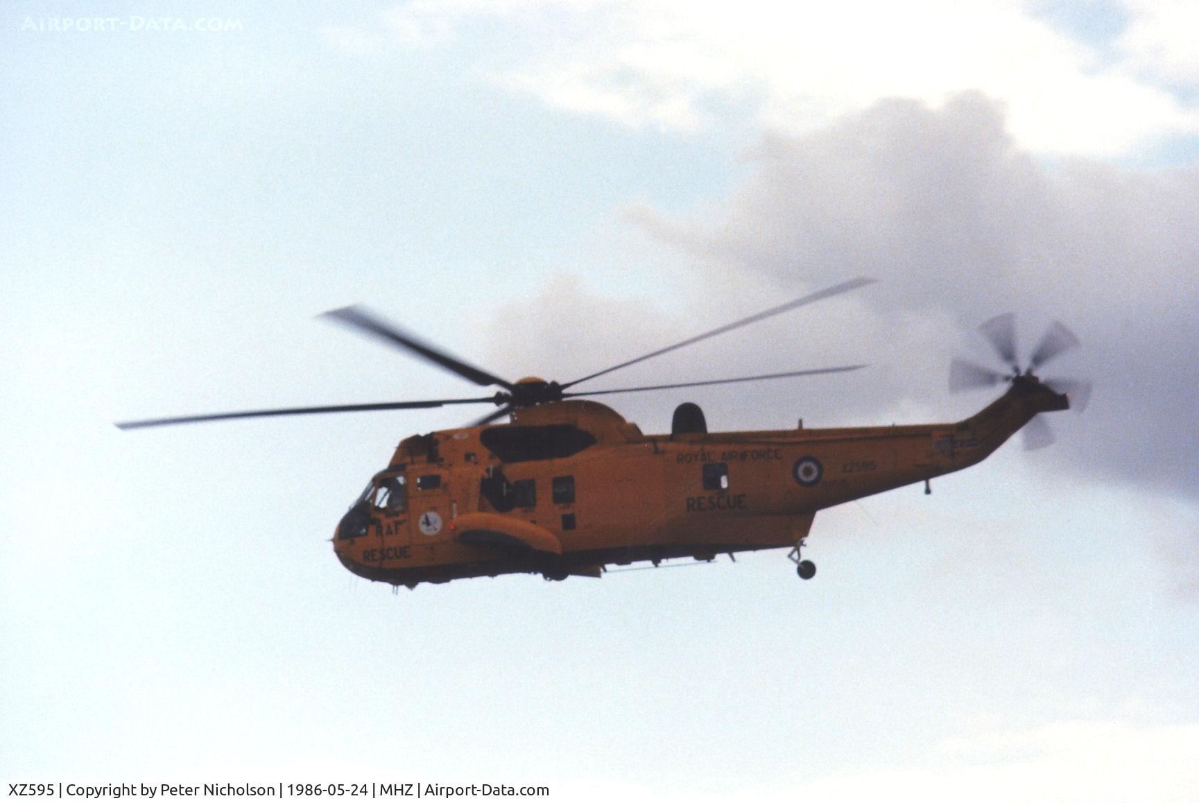XZ595, 1978 Westland Sea King HAR.3 C/N WA861, Sea King HAR.3 of 202 Squadron in action at the 1986 RAF Mildenhall Air Fete.