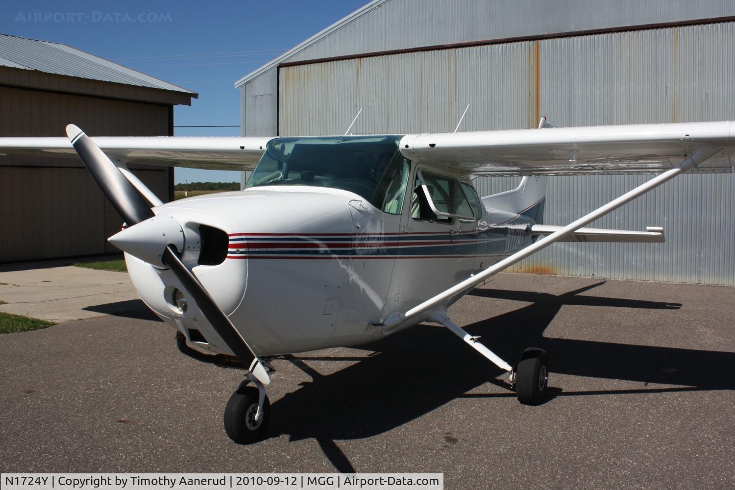 N1724Y, 1977 Cessna 172N Skyhawk C/N 17268676, 1977 Cessna 172N, c/n: 17268676