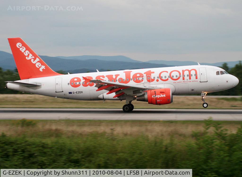 G-EZEK, 2004 Airbus A319-111 C/N 2224, Landing rwy 16