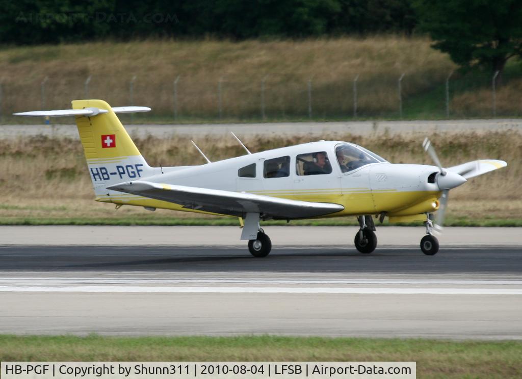 HB-PGF, 1981 Piper PA-28RT-201T Turbo Arrow IV C/N 28R-8131121, Landing rwy 16