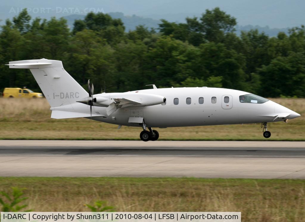 I-DARC, 2009 Piaggio P-180 Avanti II C/N 1184, Landing rwy 16