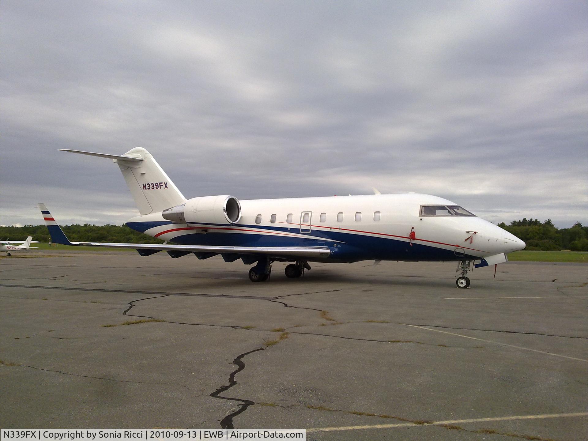 N339FX, 2007 Bombardier Challenger 605 (CL-600-2B16) C/N 5719, At the New Bedford Airport 9:15AM