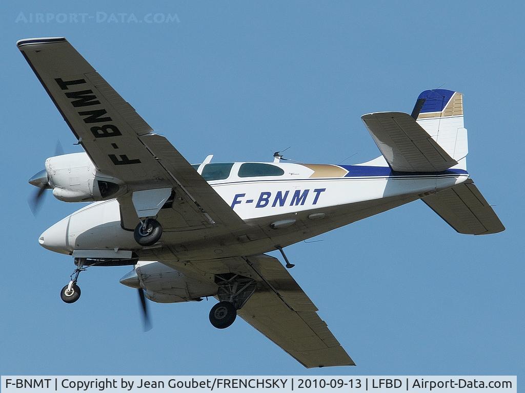F-BNMT, 1964 Beech D95A Travel Air C/N TD-577, landing runway 23