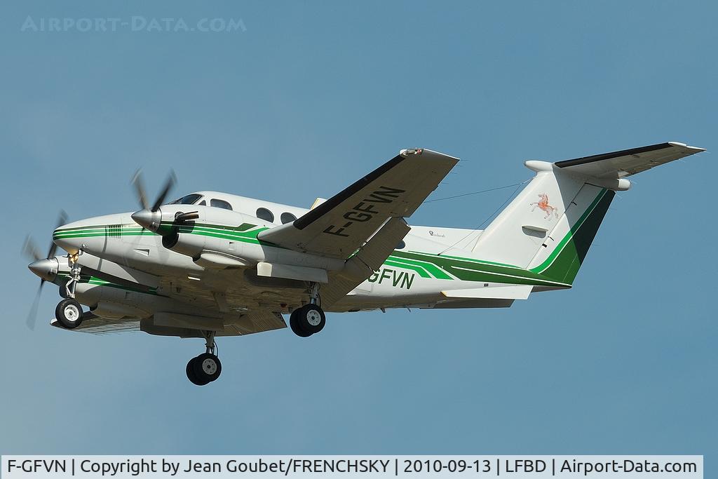F-GFVN, 1981 Beech F90 King Air C/N LA-166, landing runway 23