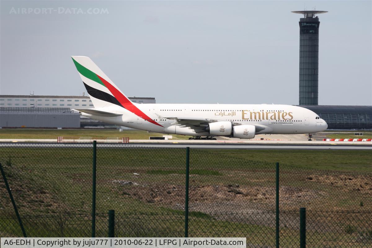 A6-EDH, 2009 Airbus A380-861 C/N 025, on take-off at CDG