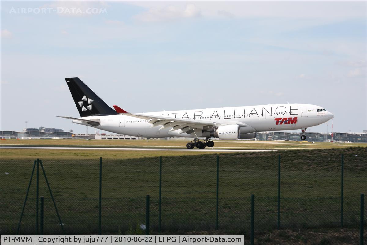 PT-MVM, 2007 Airbus A330-223 C/N 0869, whis special STAR ALIANCE color