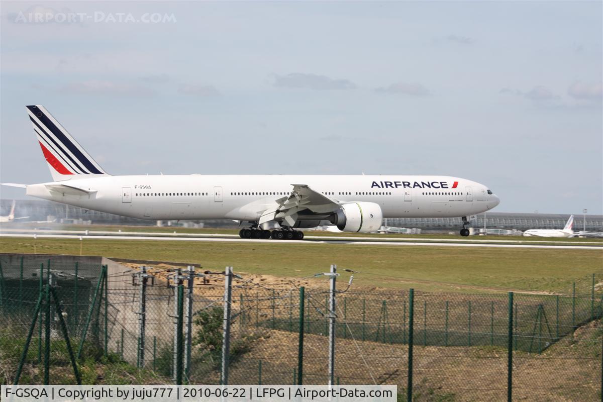 F-GSQA, 2004 Boeing 777-328/ER C/N 32723, whis new Air France color