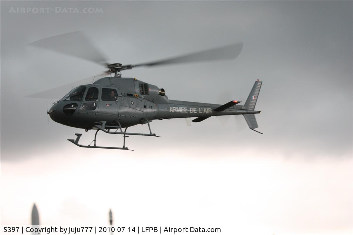 5397, Aérospatiale AS-555AN Fennec C/N 5397, on display for national day