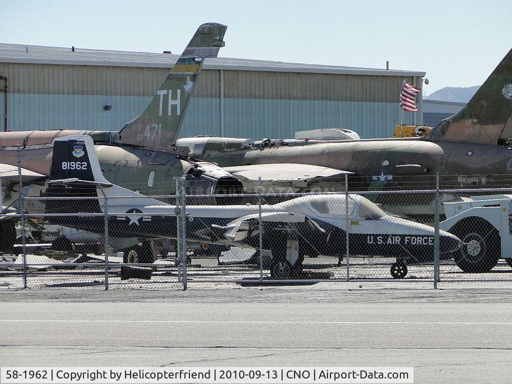 58-1962, 1958 Cessna T-37A Tweety Bird C/N 40387, Parked in the 