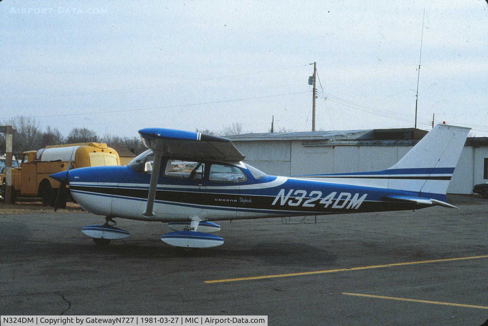 N324DM, 1972 Cessna 172L C/N 17260391, North Hennipen Flying Club. Shown on Crystal Skyways ramp.