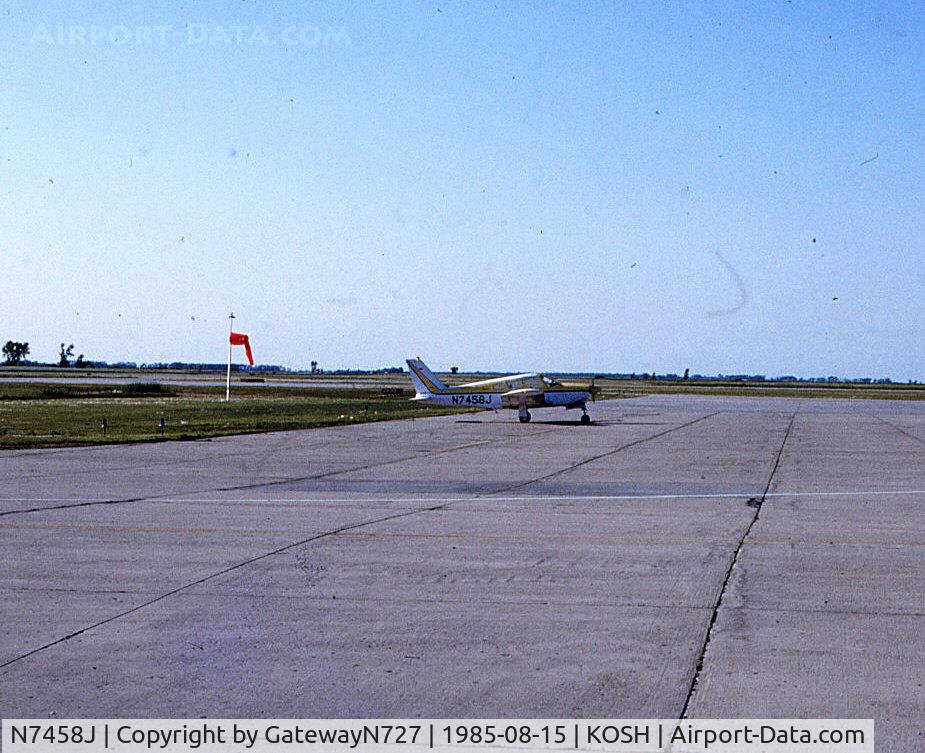 N7458J, 1968 Piper PA-28R-180 Cherokee Arrow C/N 28R-30810, *