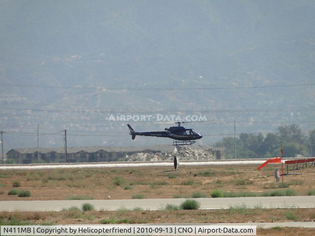 N411MB, 2000 Eurocopter AS-350B-3 Ecureuil Ecureuil C/N 3309, Flying touch & go's runway 26L