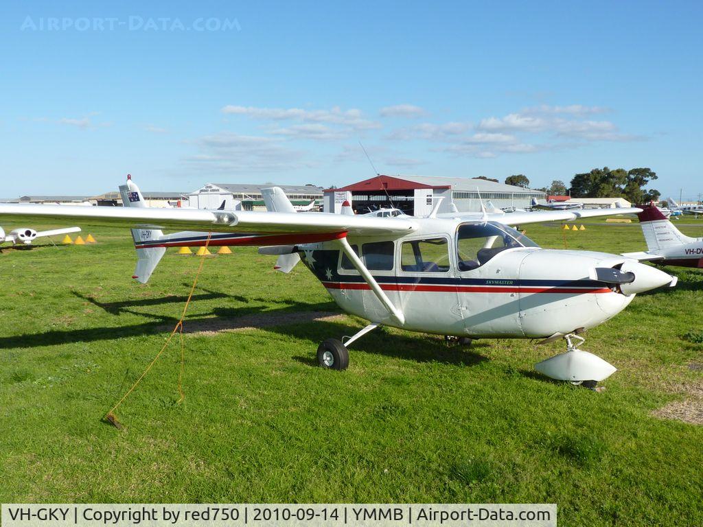 VH-GKY, 1964 Cessna 336 Skymaster C/N 336-0164, Photographed at Moorabbin on Sept 14 2010