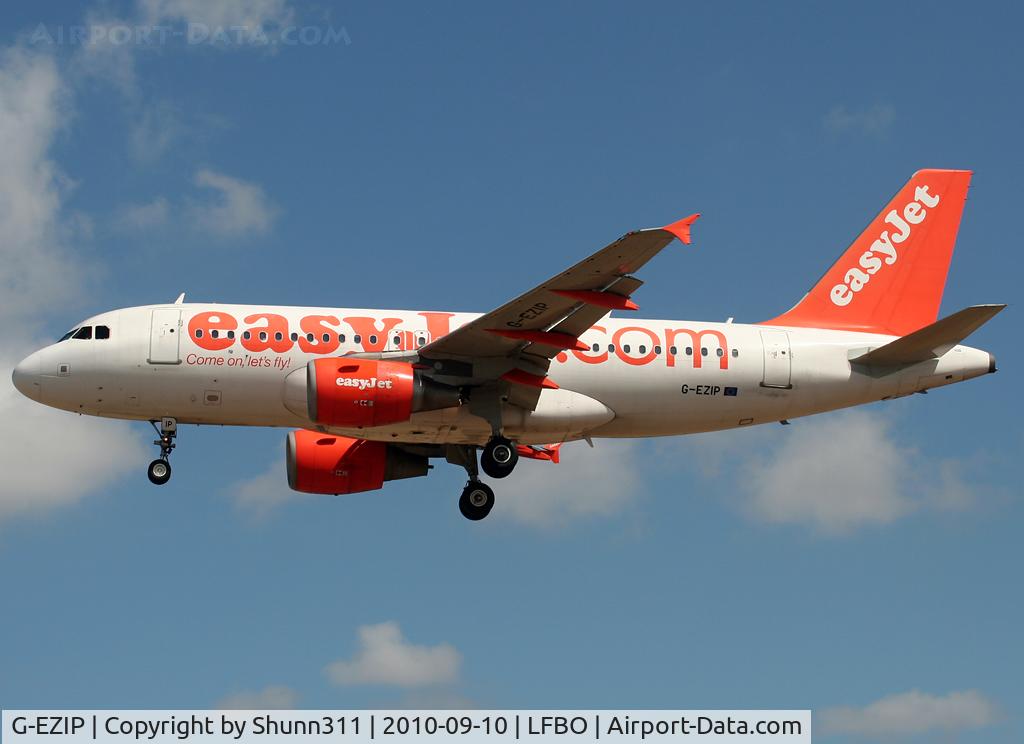 G-EZIP, 2005 Airbus A319-111 C/N 2514, Landing rwy 32L