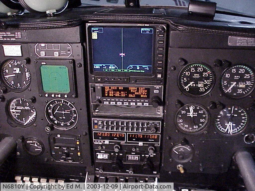 N6810Y, 1969 Piper PA-23-250 C/N 27-4148, Inst. Panel
