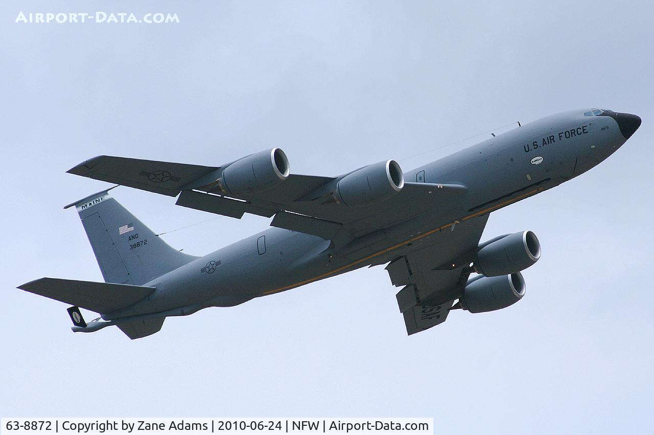 63-8872, 1963 Boeing KC-135R Stratotanker C/N 18720, USAF KC-135R Departing NASJRB Fort Worth
