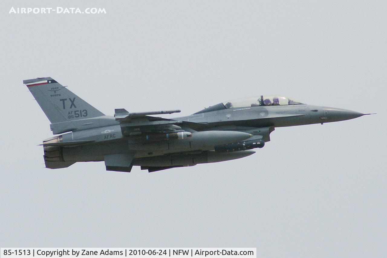 85-1513, 1985 General Dynamics F-16D Fighting Falcon C/N 5D-35, Departing NASJRB Fort Worth