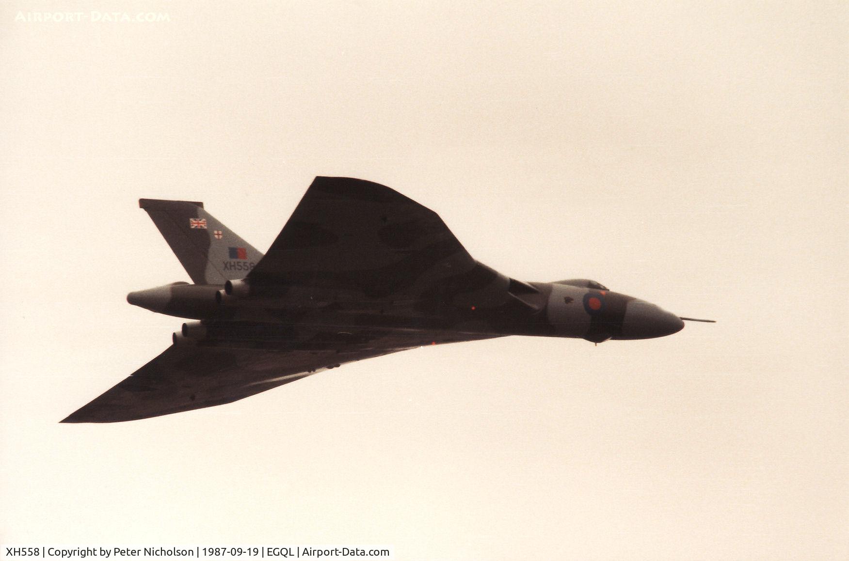 XH558, 1960 Avro Vulcan B.2 C/N Set 12, Vulcan B.2 of the Vulcan Display Team performing at the 1987 RAF Leuchars Airshow.